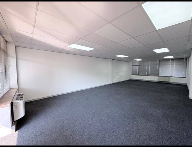 70M² OFFICE TO LET IN VORNA VALLEY